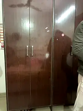 John desihunk online show from 12-19-25, 05:37