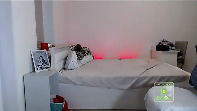 cute and hot online show from 04-15-26, 07:58