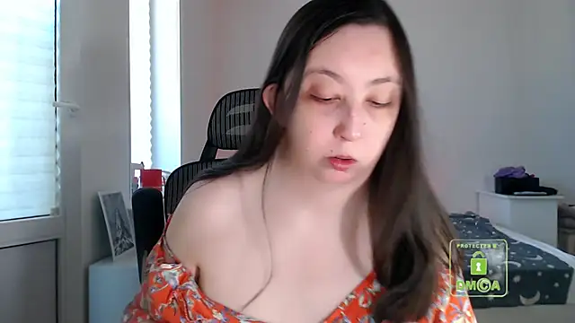 Snapshot of cute_and_hot chatting on 05-14-26, 02:58 cute and hot online show from 05-14-26, 02:58