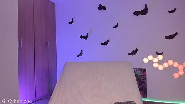 cyberzoe online show from 11-13-25, 04:00