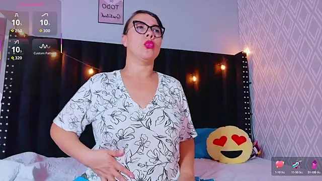 hotlatinateacher online show from 10-29-25, 07:29