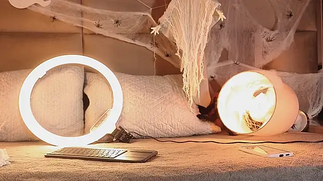 angelinepossy online show from 10-22-25, 09:35