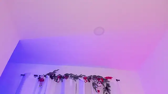 Lia Petite1 online show from 03-18-25, 11:42