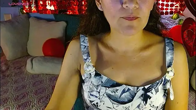 Snapshot of venus_swet_ chatting on 02-23-26, 02:50 venus swet online show from 02-23-26, 02:50