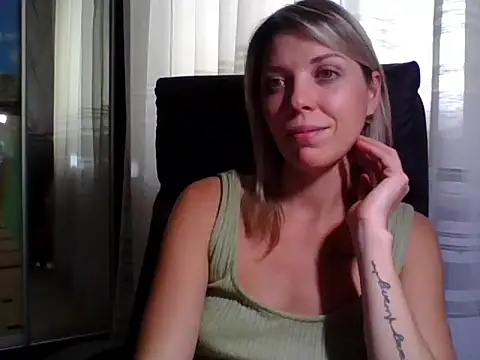 VelvetLove287 online show from 10-10-25, 02:29