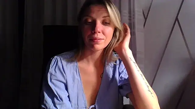 VelvetLove287 online show from 10-18-25, 07:16