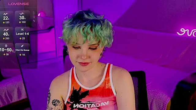 Snapshot of School_Love chatting on 01-22-25, 04:12 School Love online show from 01-22-25, 04:12