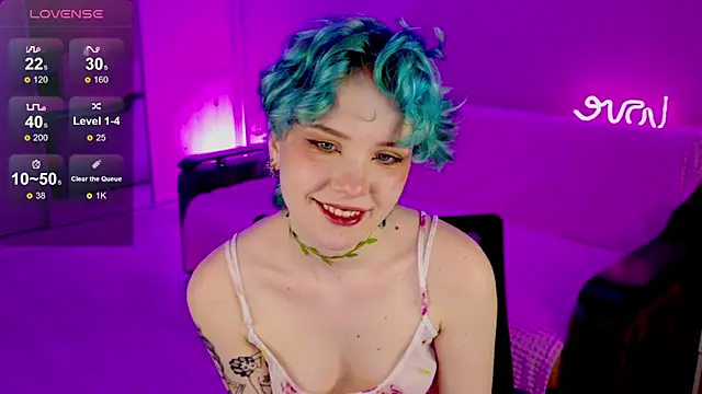 Snapshot of School_Love chatting on 02-10-25, 04:14 School Love online show from 02-10-25, 04:14