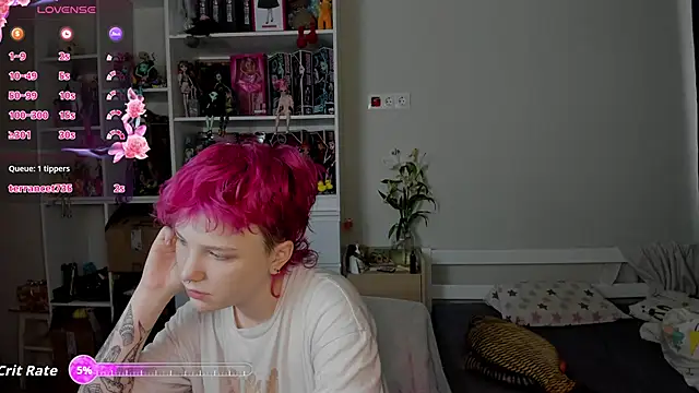 School Love online show from 12-23-25, 07:40