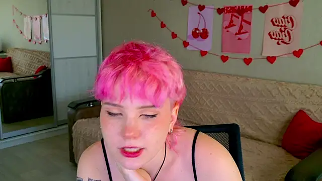 Snapshot of School_Love chatting on 09-14-25, 11:10 School Love online show from 09-14-25, 11:10