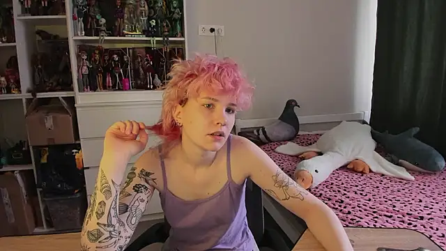 School Love online show from 03-19-26, 07:08