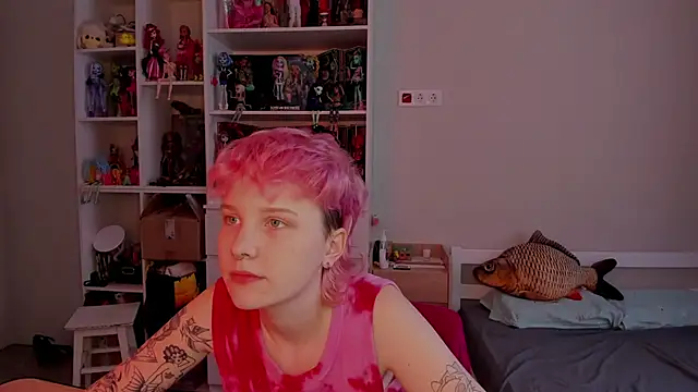 School Love online show from 01-08-26, 07:03