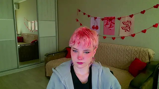 Snapshot of School_Love chatting on 09-28-25, 11:06 School Love online show from 09-28-25, 11:06