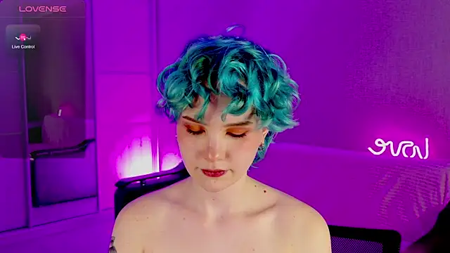 Snapshot of School_Love chatting on 02-09-25, 04:07 School Love online show from 02-09-25, 04:07