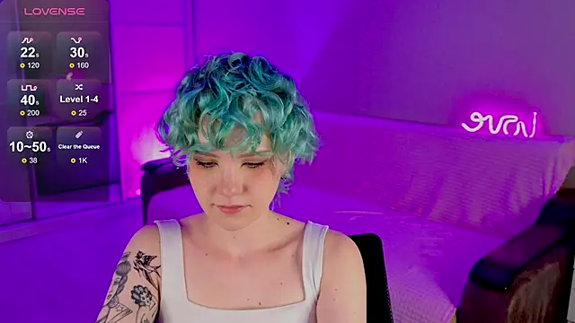 Snapshot of School_Love chatting on 02-23-25, 01:10 School Love online show from 02-23-25, 01:10