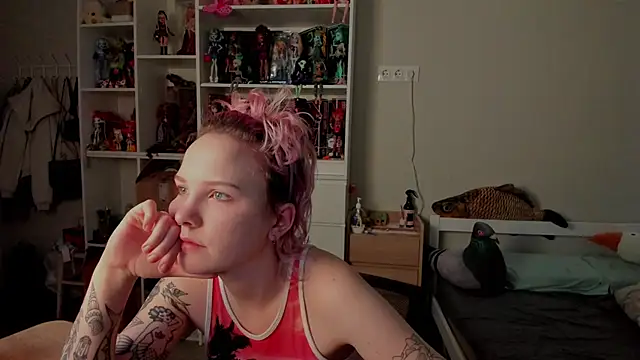 School Love online show from 02-16-26, 07:07