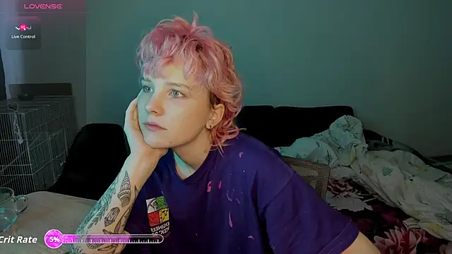 Snapshot of School_Love chatting on 11-13-25, 07:23 School Love online show from 11-13-25, 07:23