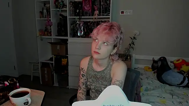 School Love online show from 11-20-25, 07:20