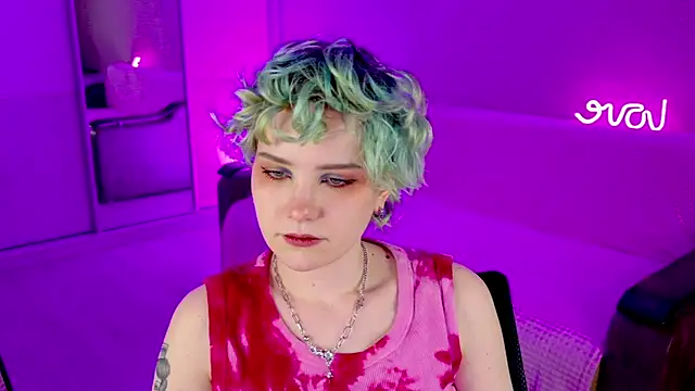 Snapshot of School_Love chatting on 02-03-25, 04:20 School Love online show from 02-03-25, 04:20