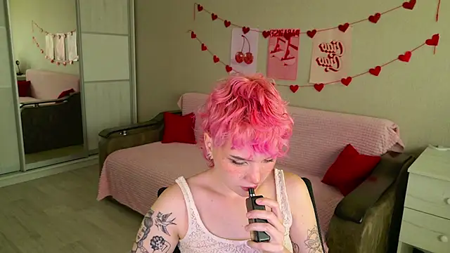 Snapshot of School_Love chatting on 09-18-25, 11:13 School Love online show from 09-18-25, 11:13