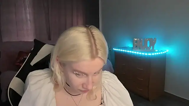 EnigmaSee online show from 07-12-26, 01:17