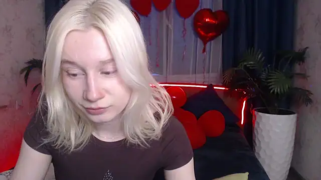 Snapshot of EnigmaSee chatting on 02-28-26, 11:54 EnigmaSee online show from 02-28-26, 11:54