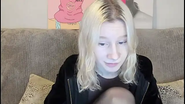 Snapshot of EnigmaSee chatting on 11-17-25, 11:03 EnigmaSee online show from 11-17-25, 11:03