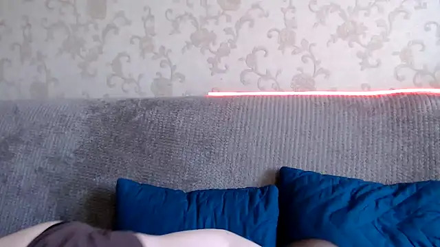 Snapshot of EnigmaSee chatting on 10-19-25, 08:50 EnigmaSee online show from 10-19-25, 08:50