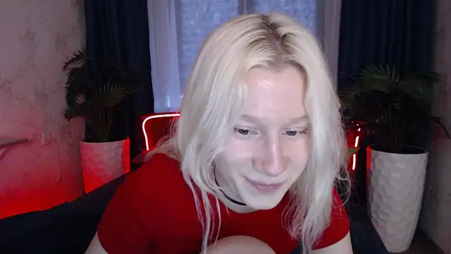 Snapshot of EnigmaSee chatting on 04-23-26, 12:51 EnigmaSee online show from 04-23-26, 12:51