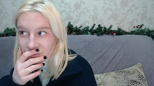 Snapshot of EnigmaSee chatting on 01-19-26, 02:37 EnigmaSee online show from 01-19-26, 02:37