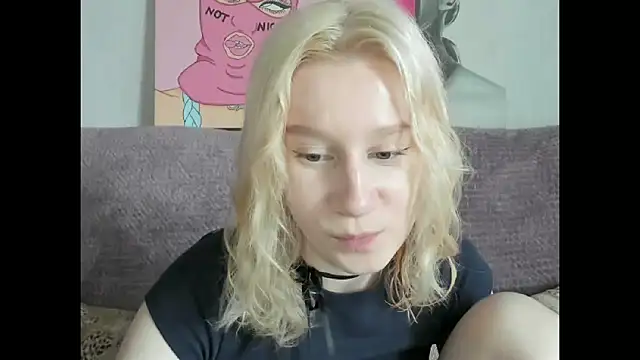 Snapshot of EnigmaSee chatting on 09-25-25, 08:53 EnigmaSee online show from 09-25-25, 08:53