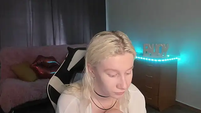 EnigmaSee online show from 07-22-26, 02:13
