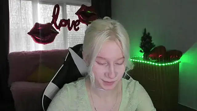 EnigmaSee online show from 03-22-26, 09:55