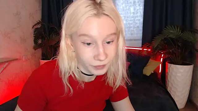 Snapshot of EnigmaSee chatting on 04-23-26, 09:27 EnigmaSee online show from 04-23-26, 09:27