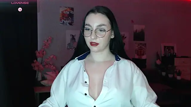Fluffy Tiffy online show from 03-13-25, 06:26