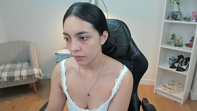  BellaEvans  online show from 02-25-26, 05:51