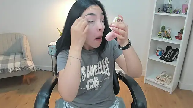  BellaEvans  online show from 03-03-26, 05:47