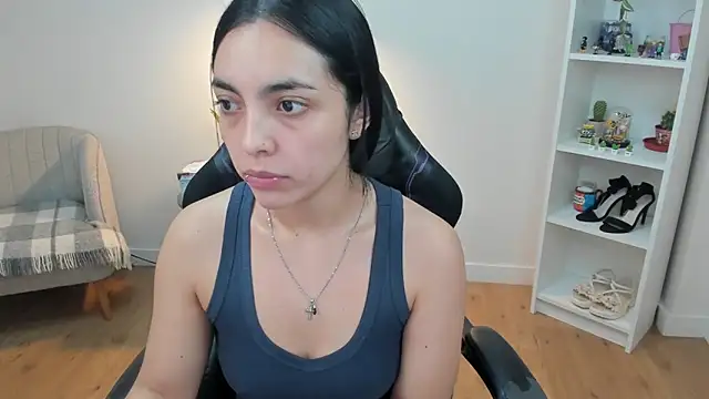  BellaEvans  online show from 03-05-26, 05:48