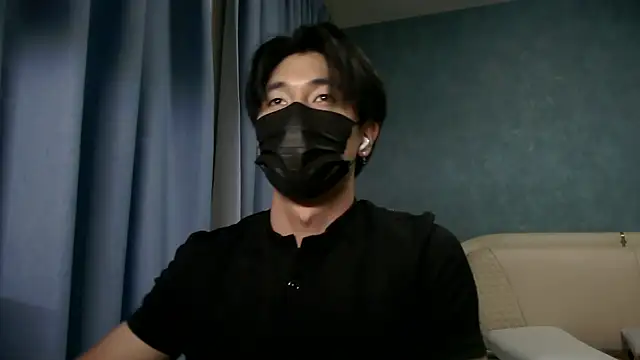 Snapshot of wuzhimao0207 chatting on 06-18-26, 03:28 wuzhimao0207 online show from 06-18-26, 03:28