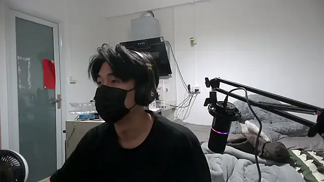 wuzhimao0207 online show from 12-13-24, 11:23