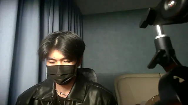 Snapshot of wuzhimao0207 chatting on 06-05-26, 04:02 wuzhimao0207 online show from 06-05-26, 04:02