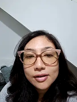 Mia Ruiz online show from 02-05-25, 01:15