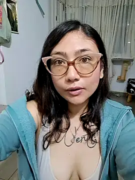 Mia Ruiz online show from 02-04-25, 12:40