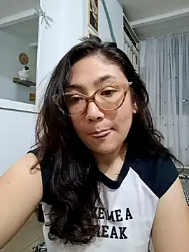 Mia Ruiz online show from 02-26-25, 01:14