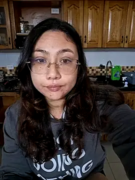 Mia Ruiz online show from 10-20-25, 02:02