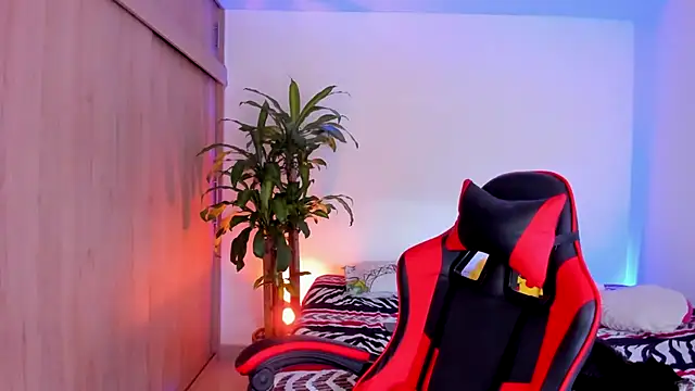 aldrinwhite online show from 04-11-26, 06:11