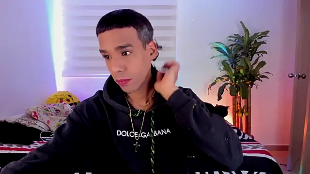 aldrinwhite online show from 10-28-25, 03:55