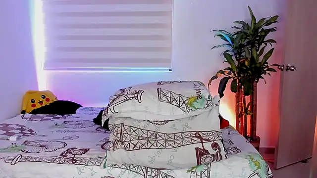 aldrinwhite online show from 10-22-25, 05:23