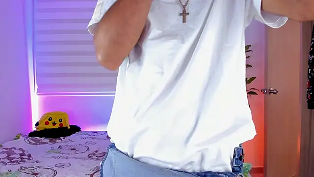 aldrinwhite online show from 10-12-25, 04:41