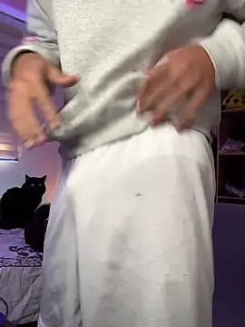 aldrinwhite online show from 11-21-25, 03:44